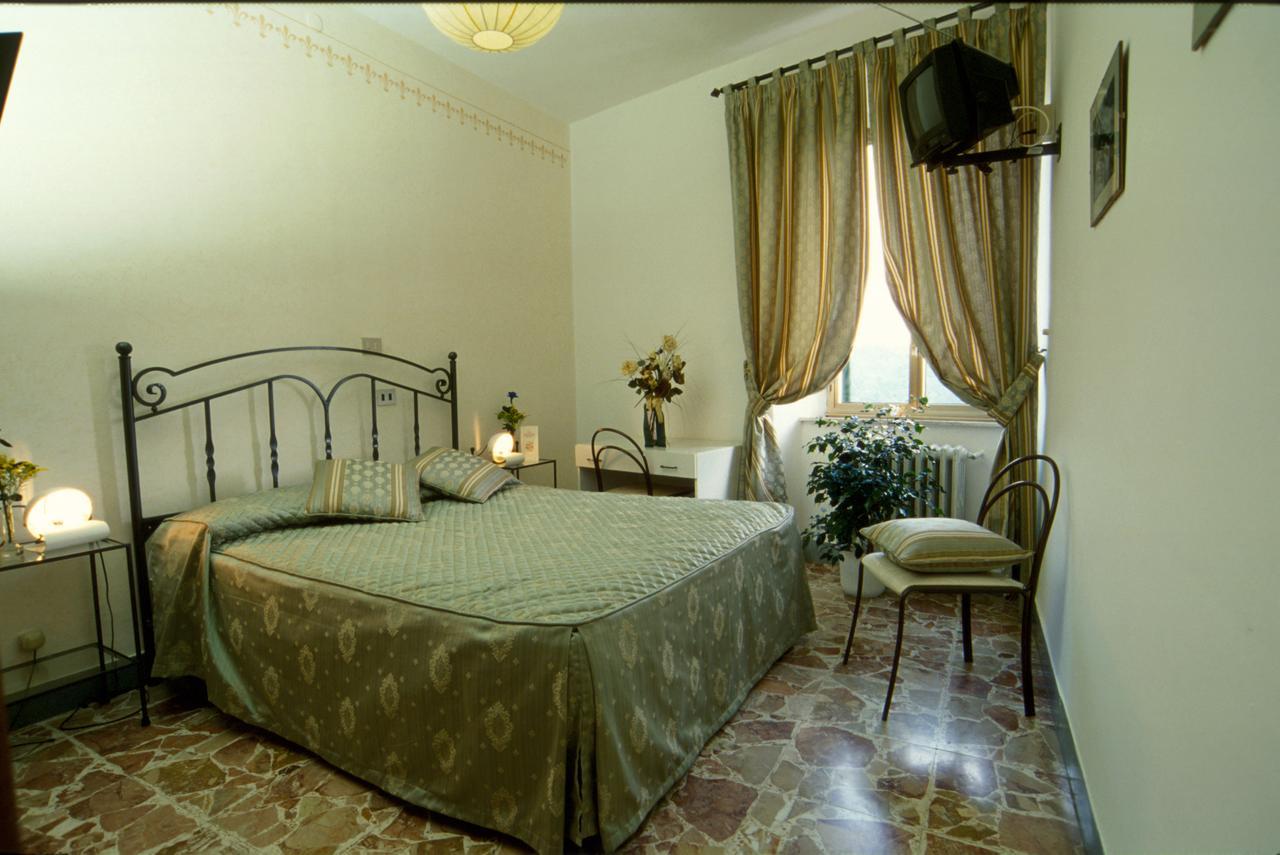 Albergo Guastini Pitigliano Exterior photo